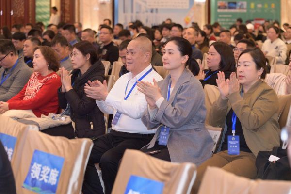 蟬聯第二丨博大建設集團在中國建筑裝飾行業高質量報告會上斬獲多項重磅榮譽(圖2)