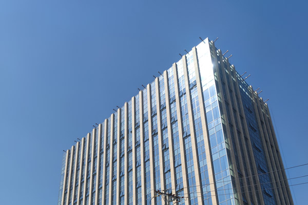 福建省二建獲得智能輔助裝置專利建筑幕墻安裝迎新變革(圖1)