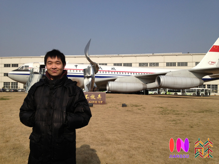 九游體育：“飛”越雙城 “電”馳人生丨你好！我來自1999(圖3)