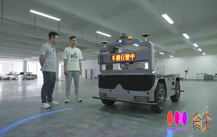 九游體育：“飛”越雙城 “電”馳人生丨你好！我來自1999(圖5)