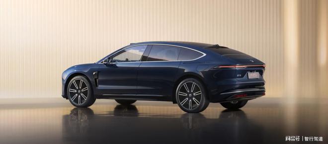 蔚來ET9上市首搭雪松智能系統(tǒng)+天行智能底盤788萬起(圖7)