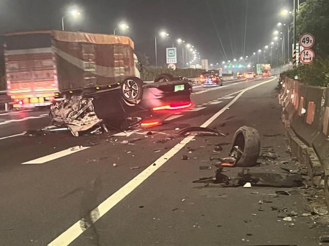 智己L7側翻事故車主發聲：僅受擦傷還是要買智己