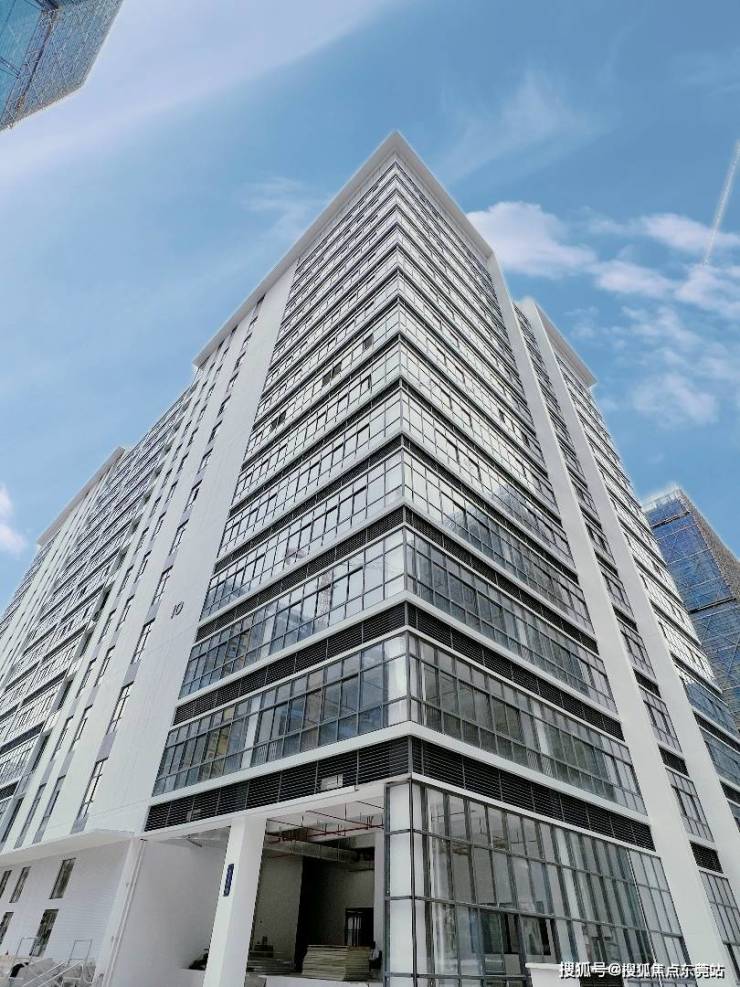 九游官網入口：東莞長安廠房企業形象升級 天工智谷99米地標建筑中空玻璃幕墻設計(圖4)