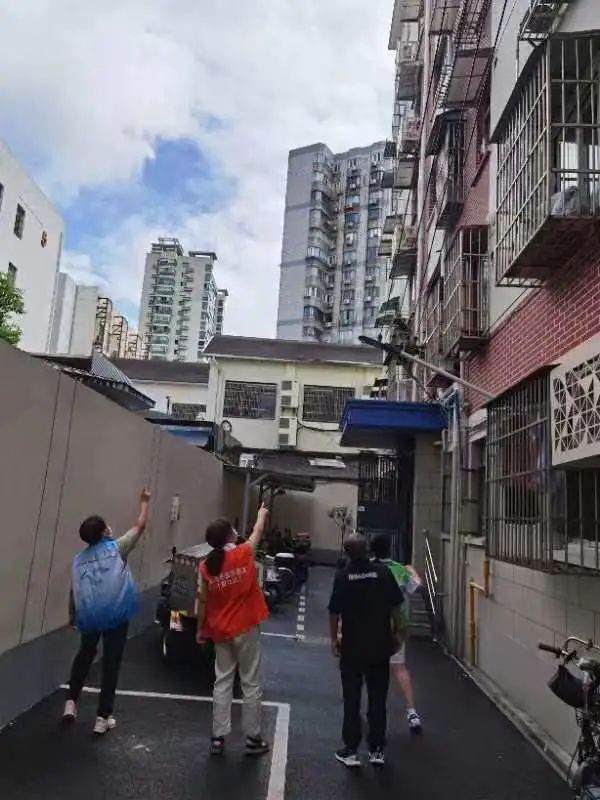 武漢龍安港匯城寫字樓：適合哪些類型企業(yè)物業(yè)服務(wù)怎么樣？(圖1)