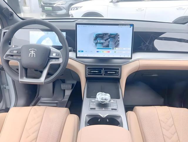 九游官網(wǎng)入口：最省油的SUV第一名宋ProDM-i 2025款實(shí)測(cè)比銀河L7還省07L(圖2)