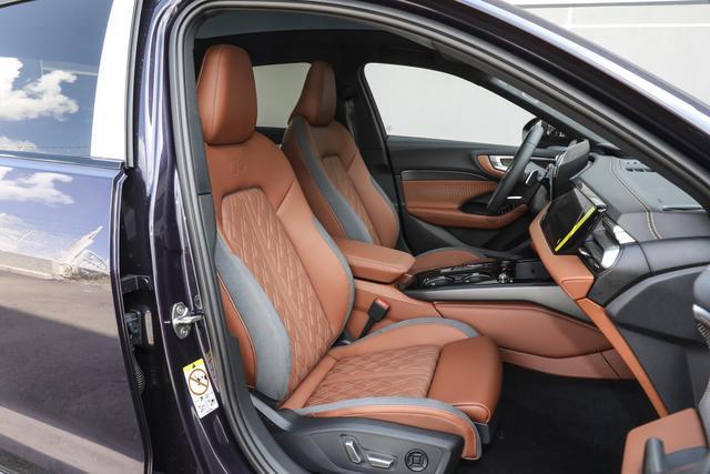 預售2568萬起華為乾崑輔駕+200kW動力帶按摩座椅的豪華轎車(圖14)