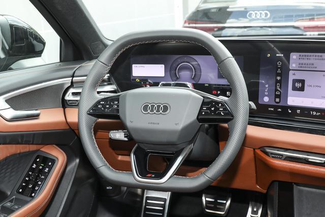 預售2568萬起華為乾崑輔駕+200kW動力帶按摩座椅的豪華轎車(圖9)