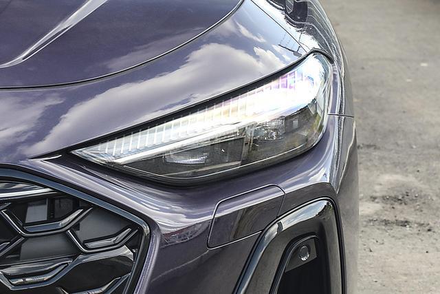 預售2568萬起華為乾崑輔駕+200kW動力帶按摩座椅的豪華轎車(圖12)