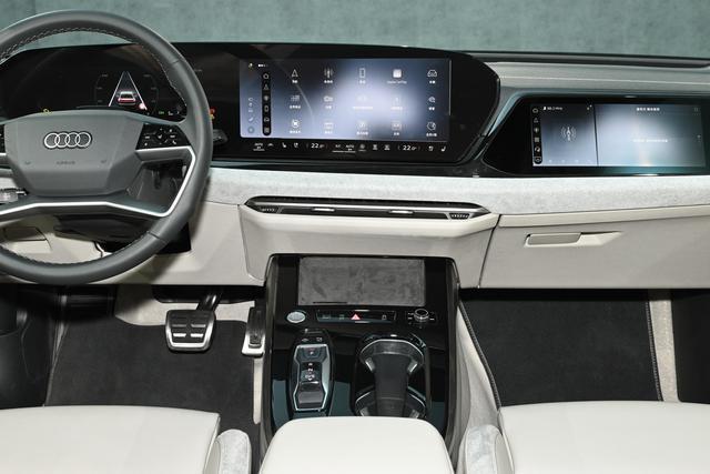 預售2568萬起華為乾崑輔駕+200kW動力帶按摩座椅的豪華轎車(圖26)