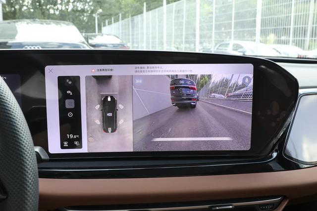 預售2568萬起華為乾崑輔駕+200kW動力帶按摩座椅的豪華轎車(圖23)