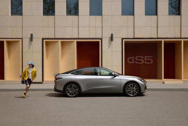 極狐新阿爾法 S5：20 萬級純電轎跑的性價比之王(圖3)