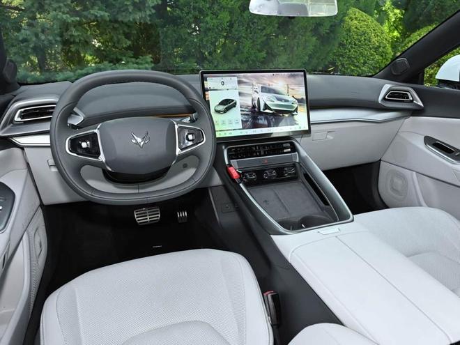 極狐新阿爾法 S5：20 萬級純電轎跑的性價比之王(圖5)