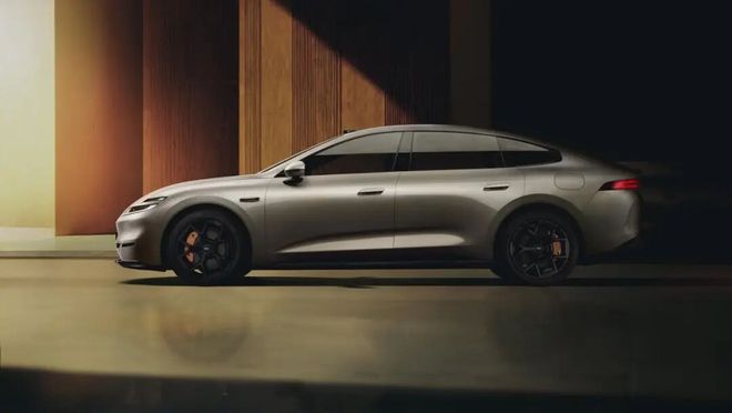 卡羅拉的價格凱美瑞的尺寸？長安啟源A06這波刀法太精準了！(圖24)