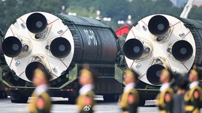 九游app：金燦榮：閱兵式上讓我大受震撼的五件大殺器(圖6)