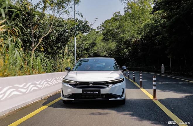 九游官網入口：“六邊形”進階玩家！型格A+級運動轎車：玩車青年的“破圈”神器(圖2)