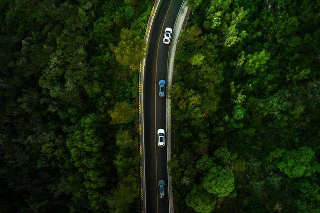 九游體育：試駕奧迪Q6L e-tron：豪華電動的全優答案藏在細節里的均衡之道(圖2)