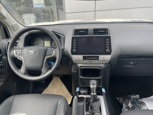 2024款霸道2800 柴油 TXL 九氣 底掛 天窗 港口新車落地價多少錢(圖3)