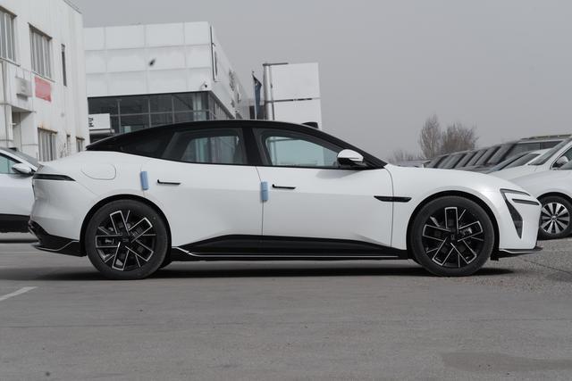 五大超能維度破局 阿維塔06 Elite版煥新上市(圖7)