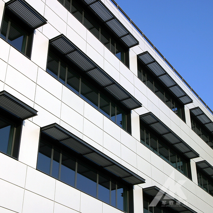 九游app：搶占新賽道鎖定新“錢”景！久諾安固幕墻系統開啟外墻財富新藍海(圖1)