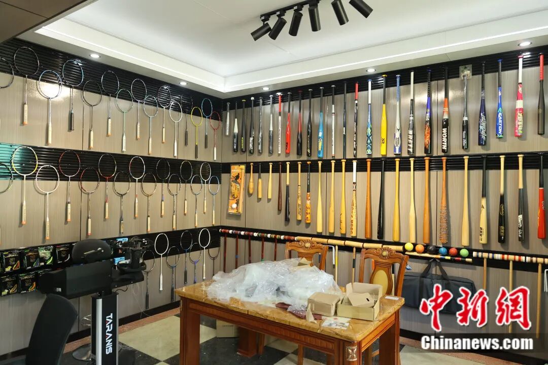 九游官網入口：富春江邊的一個鄉用50年把球拍做“透”了(圖16)