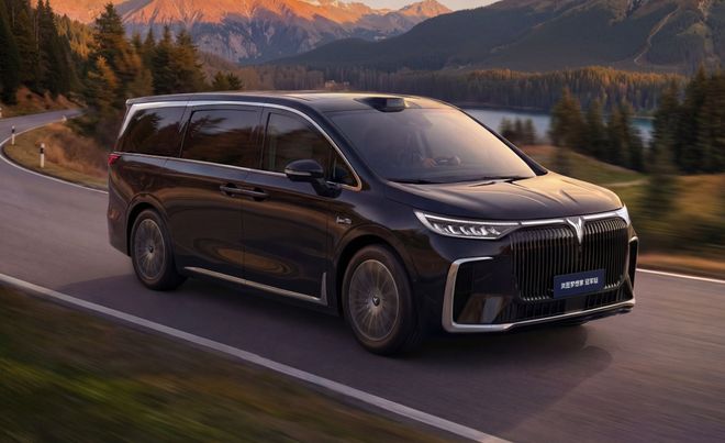 九游體育：滿血華為智駕還有百萬級底盤+智能四驅這款MPV只需3099萬！(圖9)