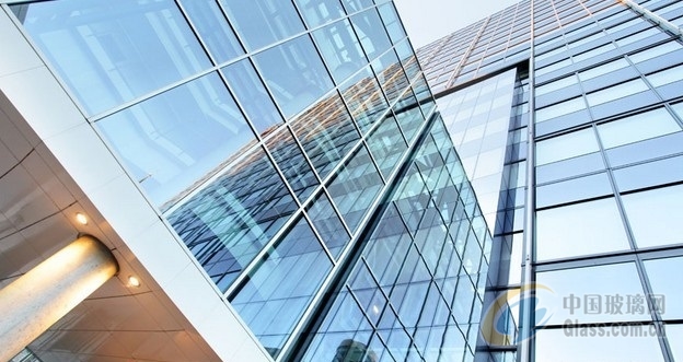 廣田集團(tuán)取得新型建筑裝飾玻璃幕墻結(jié)構(gòu)專利可固定不同規(guī)格厚度的玻璃(圖1)